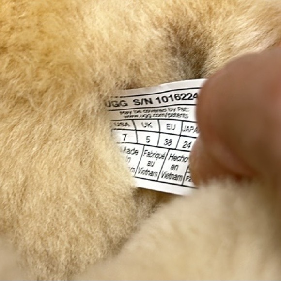 UGG Classic Tall II Boots Size 7 - Picture 7 of 7